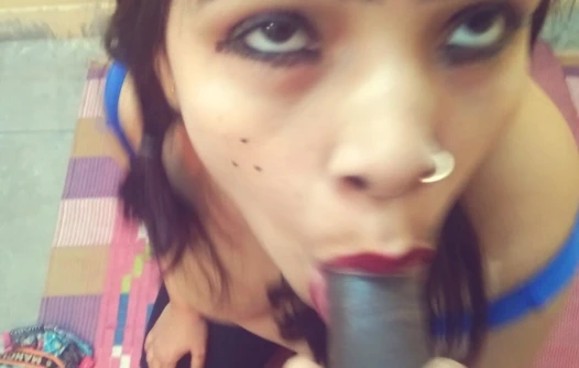 Hintçe ses chaba jaaungi aaj lund tera gerçek Hintli yenge ev yapımı emiyor, sikişiyor.