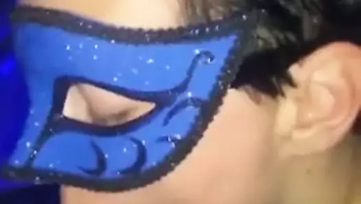 yu(m)benim (f)acial'ımı seviyorum