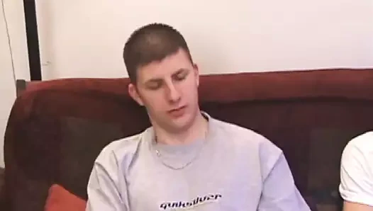 Genç mark ve kent emmek çük