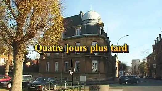 Bu sürtük deri içinde bağlıyken büyük yarak emmeyi seviyor