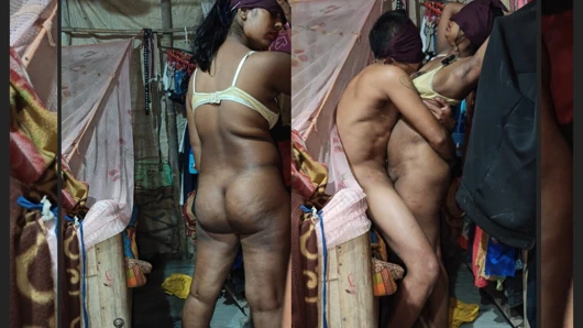 Hintli kadın büyük götlü kadın ayakta sikişiyor