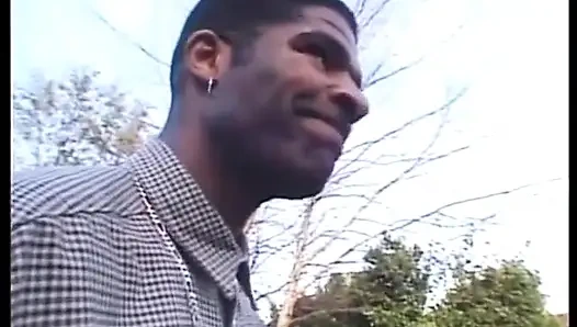 Sarışın sürtükler büyük siyah yarakları seviyor