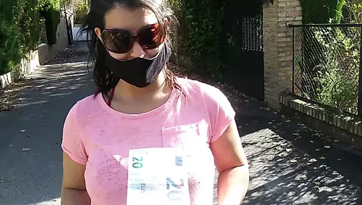 (riskli kamu) seksi +18 kız sokakta sikimi emiyor