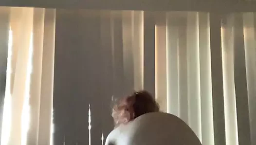 Bbw hotwife luvrman üzerinde için bir binicilik oturum bölüm 2 davet ediyor