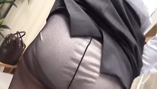 Bir kadın patron ve yeni çalışanları özel bir röportaj alıyor