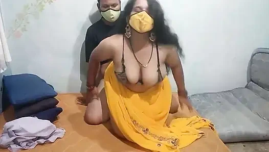 Hintli müslüman kız amcık sahibi tarafından sikiliyor