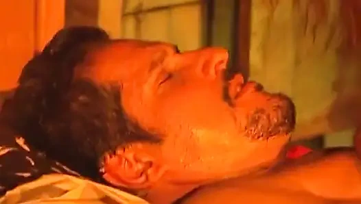 Ateşli esmerle şehvetli ağda oyunu