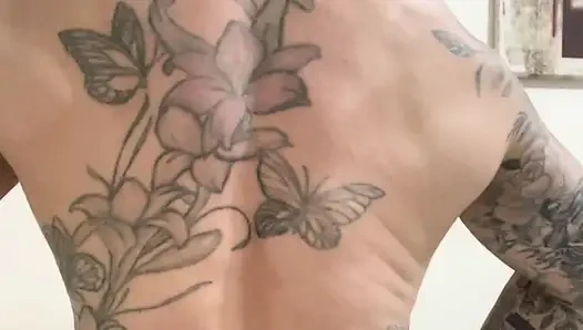 Soyunup sikişmeyi seven bir fitness annesi bulun