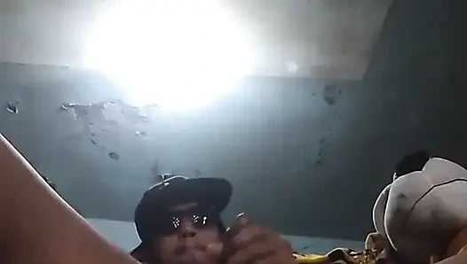 Sertleşmiş penisimle yalnız kaldım