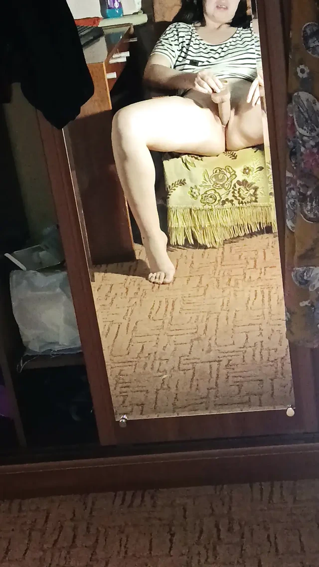 Bakış açısı sıkı amcık ve dildo, ev yapımı mastürbasyon