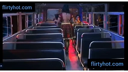 Chalti Bus mei hui Chane Wali Aunty Ki jabardast chudayi