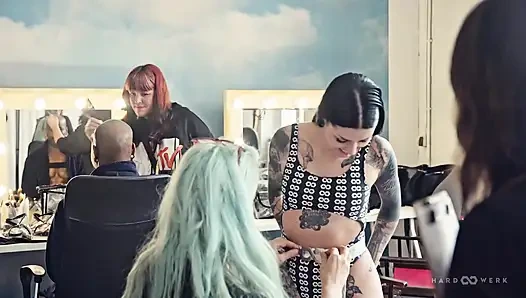 Doyumsuz morea ile 9 adam grup seks