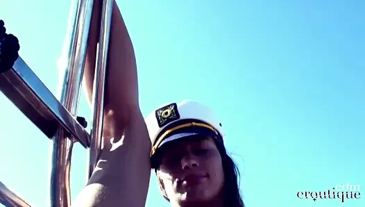 Marie Magnolia - gemide fışkırtma