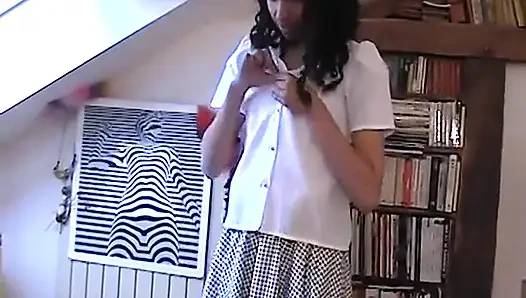 Kirli küçük bir kaltak için ücretsiz konut.