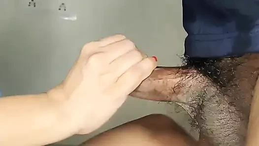 Üniversite öğrencisi Riya büyük Hintli bir yarağa en iyi sakso çekiyor