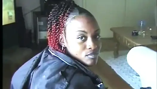 Güzel zenci lezbiyenler amcık yalıyor