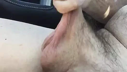 Kirli konuşurken arabada küçük ila sert penis