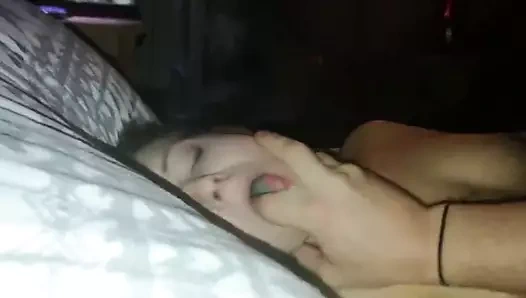 Elle jouit si fort en direct