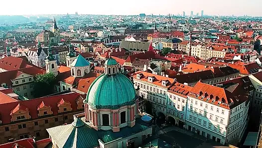 Alexis Crystal'ın içinde