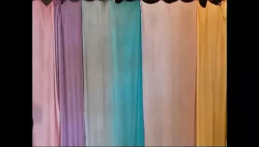 Anthonyjeffrey tonetta kendi müziğini yazıp icra ediyor