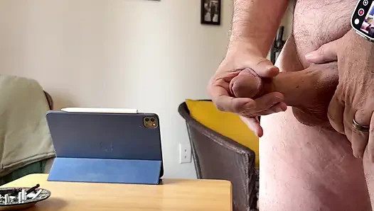 Biraz ağır çekim ile mastürbasyon seansı