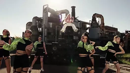 Tayna - bas resmi olmayan müzik