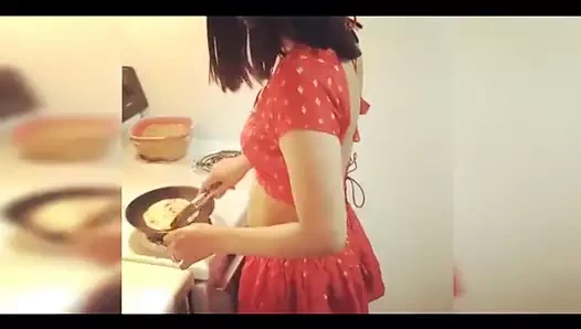 Sıcak karısı siyah boğa ile oynuyor