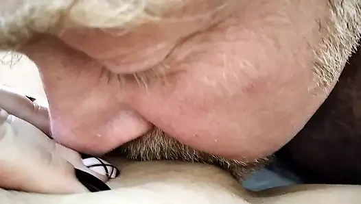 Olgun foxy kadın ve kovboy kız ve yarak emici becerileri...))