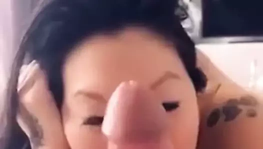 Sıcak hamile busty Asya kız ibadet ona beyaz baba