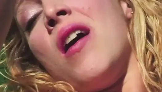 College Geständnisse: Heiße Outdoor-Abenteuer