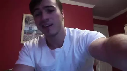 Düz üstün adama tapılması gerekiyor