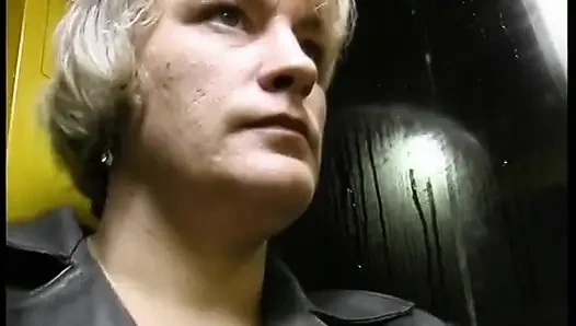 Минет в метро в видео от первого лица