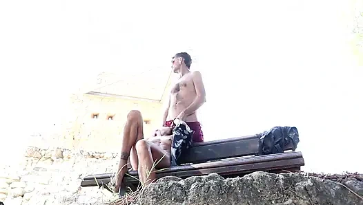 İki kez sikişmeye çalışıyoruz ve insanlar bize izin vermiyor 2