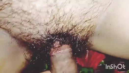 Kış sezonu kıllı olgun kedi yaladı ve sert becerdin