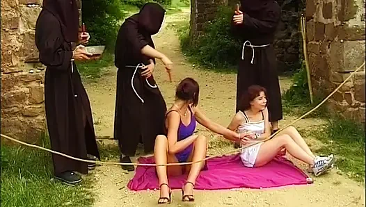 Sapık edepsiz seksi üvey kız kardeş sürtük