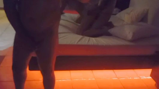 Aldatılan tabu: sarışın karımı diğer erkeklerle paylaşma fantezisini keşfediyorum