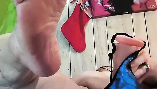 Bu tembel şişman fahişe bacaklarından devasa fışkırtma daha fazlası için yayılıyor