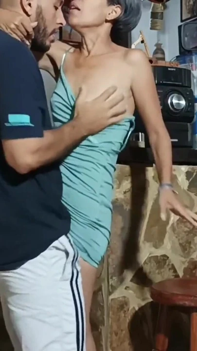 Seksi üvey kız kardeşin çok ateşli anıları 2024. Hesaplanamaz ve sessiz anılar. Deseohot69 ile İspanyolca seks | Klip 2