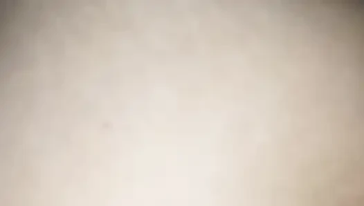 Juicykoos kocam yarak ayağa kalkınca beni odada çağırıyor ve sikiyor