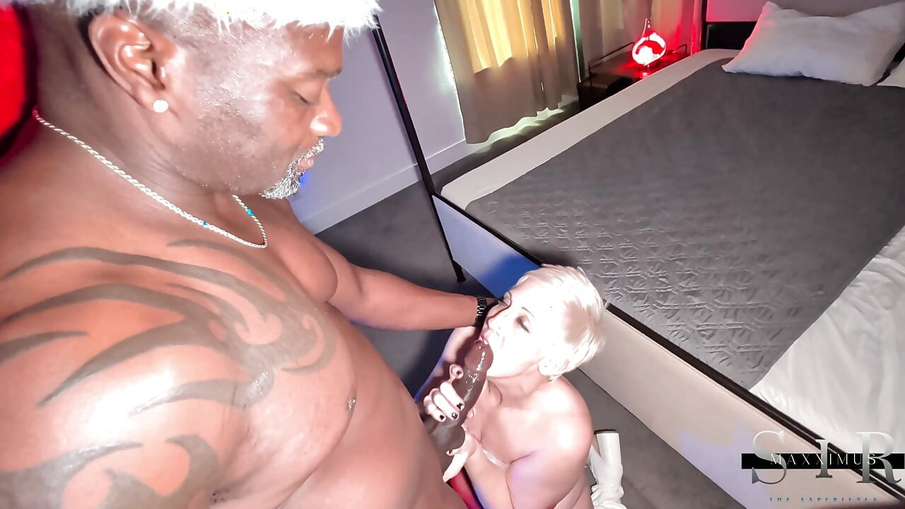 Seksi sarışın Blair Vale'ye deneyim hediyesi bölüm 1