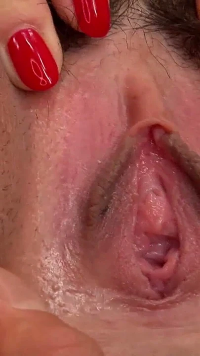 21 Yaşında Asyalı Kız Creampie Sonrası Şiddetli Parmaklıyor | Klip 1