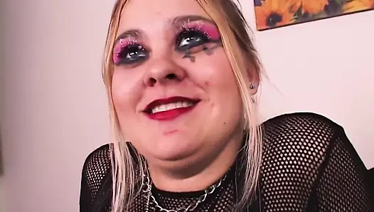 Azgın sarışın gotik nikky knight
