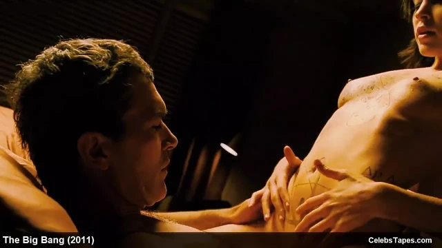 Ünlü sonbahar reeser tüm çıplak ve tutkulu seks sahneleri