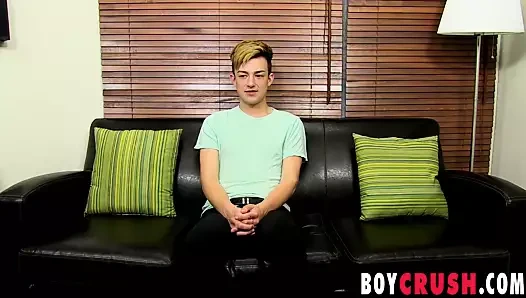 Silas grey cinsel beğenisinden bahsediyor ve meşgul oluyor