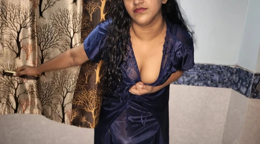 Hintli ev hanımı eski erkek arkadaşıyla aldatıyor - sert anal, Hintçe edepsiz konuşma ve yüksek sesle inleme