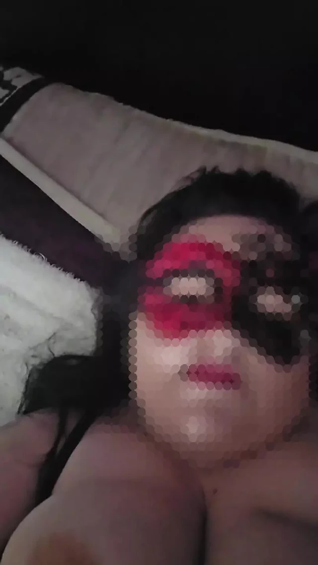 Evli kadın azgındı.