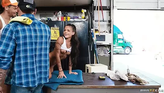 Kamyon üstü sikiciler vol 1 ryan reid brazzers