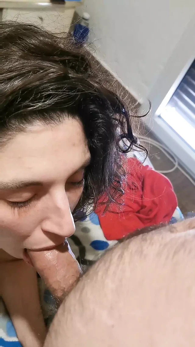 Bu sürtük evli kadının tüm delikleriyle oynuyorlar bölüm 1