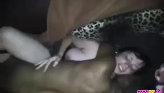 Aldatılan orta yaşlı seksi kadın - gavat orta yaşlı seksi kadın hepimiz gavat oyunu hakkındayız. Arkadaşlarım ve ben sert eş değiştirenleriz ve yenileriyle tanışmak isterim
