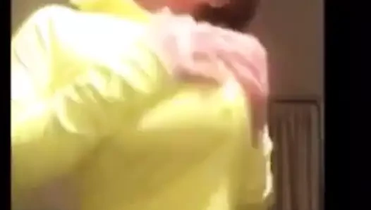 18 yaşında büyük memeler